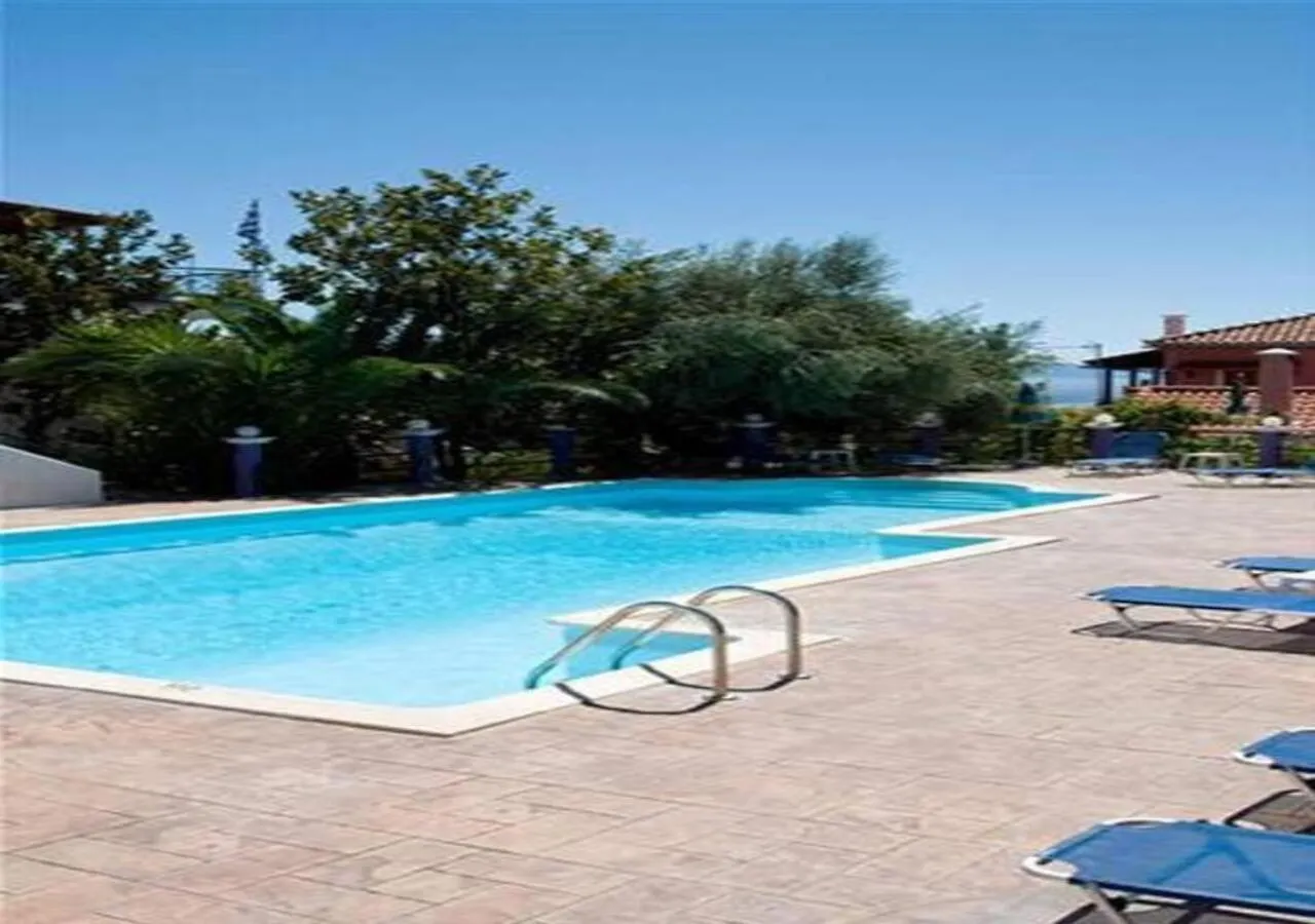 Lygies Apart Hotel Trapezaki  Aparthotel Trapezaki (Kefalonia)