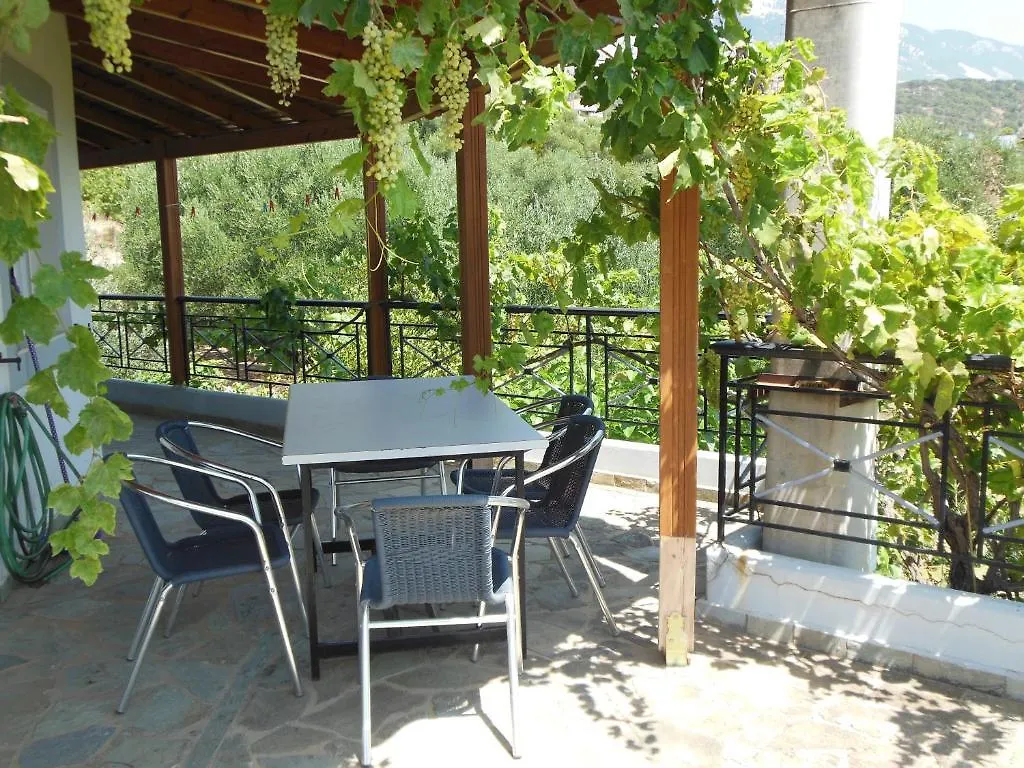 Lygies Apart Hotel Trapezaki  2*, Trapezaki (Kefalonia)